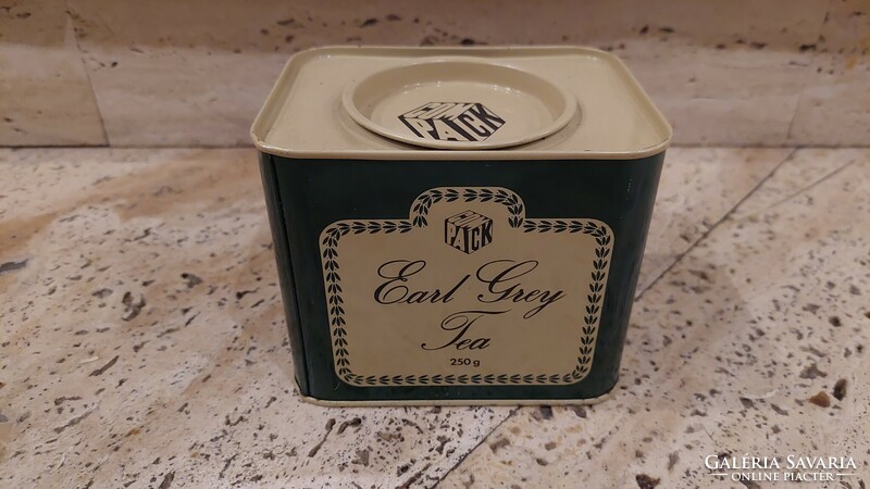 Compack green tea old tin box in good condition