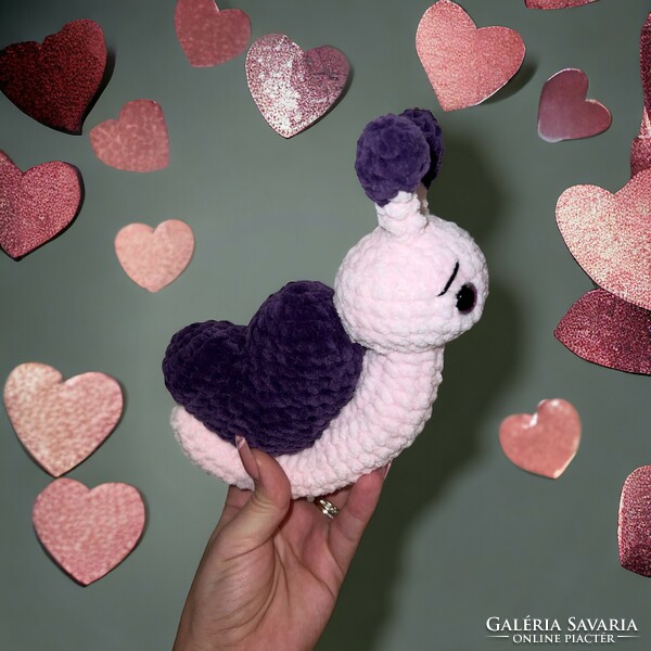 Valentine's day heart snail