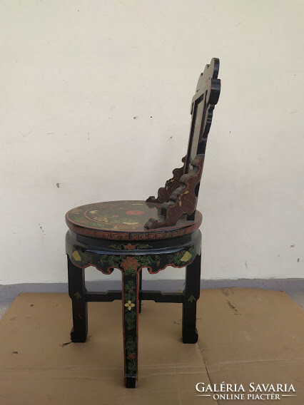 Antik kínai vésett és festett fekete lakk szék 3922