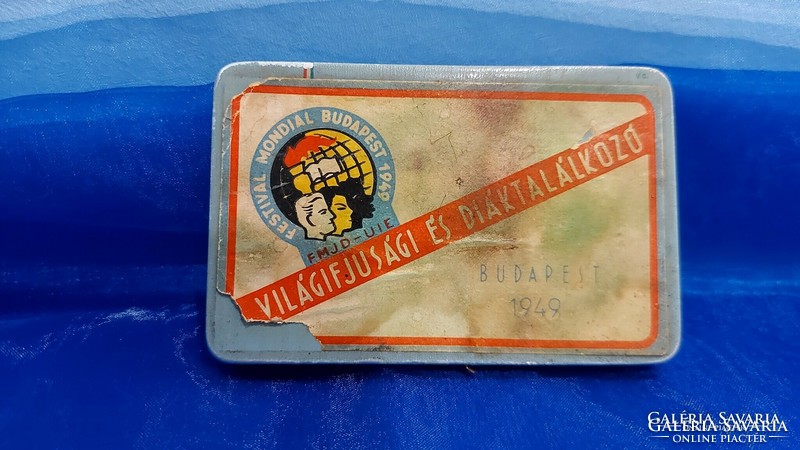 Világifjúsági és diáktalálkozó Budapest 1949.Régi szivarka pléhdoboz,cigaretta doboz,dohánytartó.