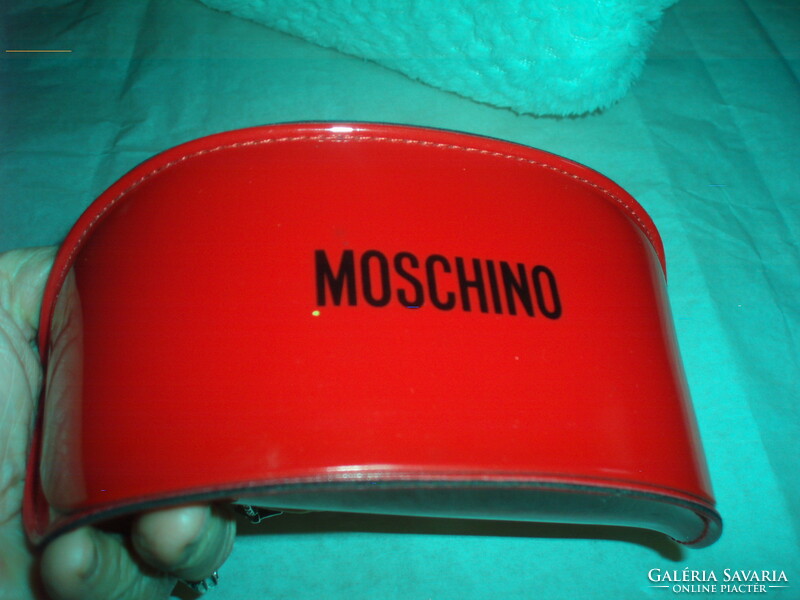 Vintage moschino glasses case