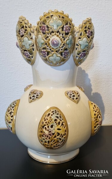 Antik historizáló Zsolnay váza színes áttört rátétekkel, 1887. körül – JAVÍTOTT!