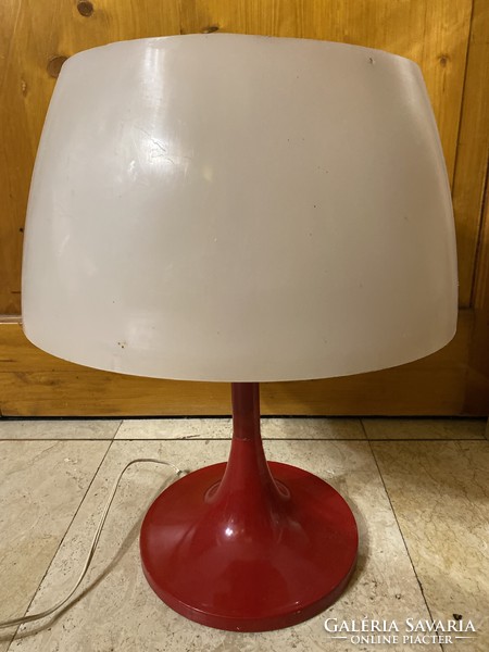 Retro , Skandináv stílus, Képcsarnokos fém talpu asztali lámpa ,50cm