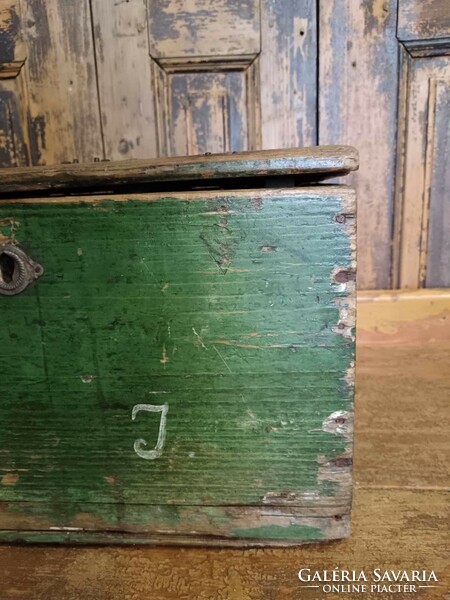 Military chest, monogrammed, I think from the First World War, in cleaned and treated condition, storage chest