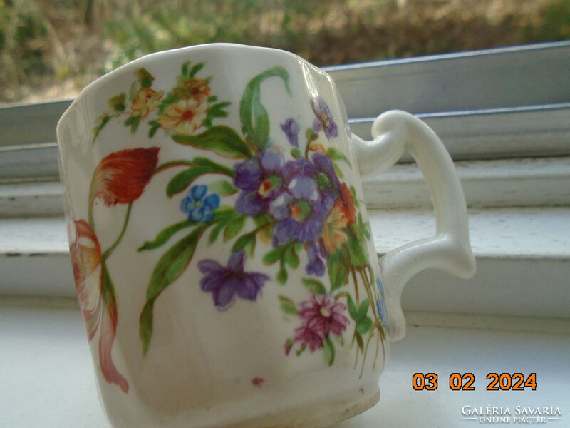 Antik Zsolnay kézzel festett Meisseni virágokkal bordázott csavart kávés csésze