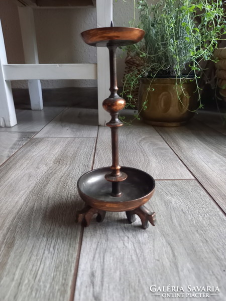 Old copper craftsman candle holder/candle holder standing on bears (19.3x9.5 cm)