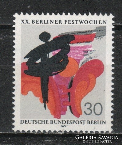 Postatiszta Berlin 0081  Mi 372       0,70 Euró