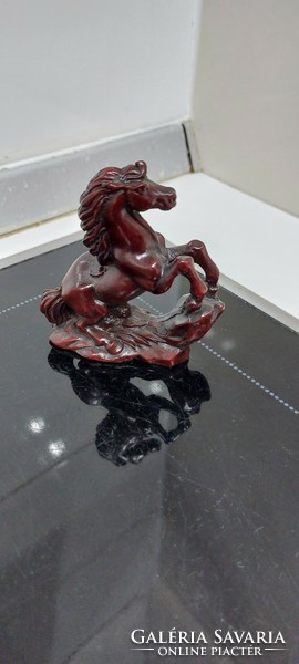Müğanta small horse statue