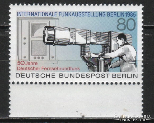 Postatiszta Berlin 0265  Mi 741      2,40 Euró