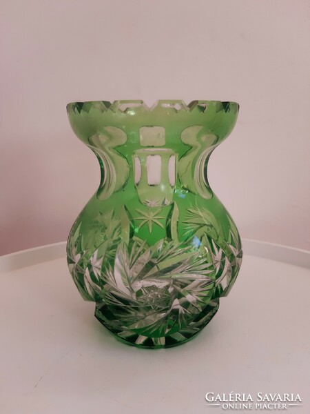 Green colored lead crystal vase with lip rotating pattern
