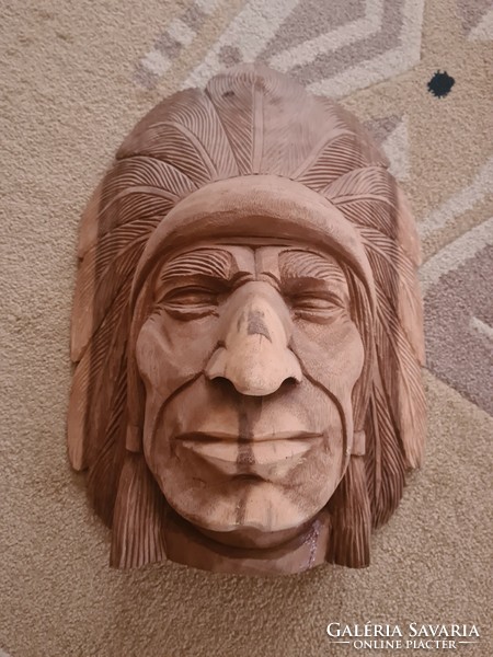 Fából faragott nagy indián fej falra is akasztható