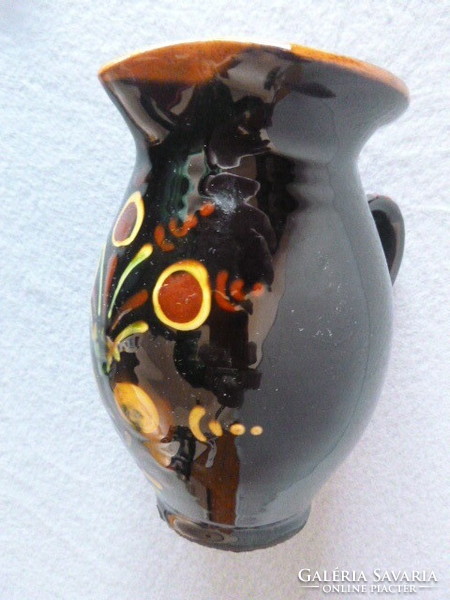 Glazed ceramics from Hódmezővásárhely.