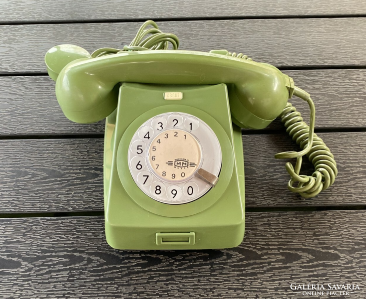 CB667 zöld asztali tárcsás telefon