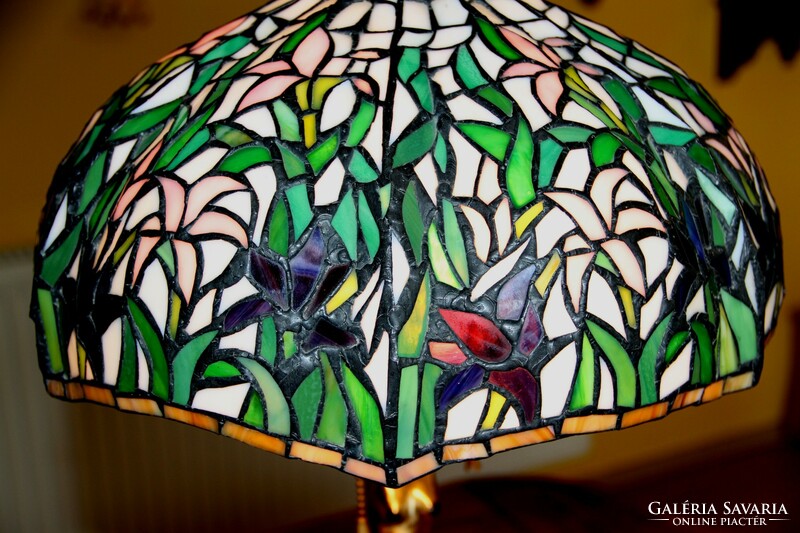 Tiffany lamp in the shape of a woman 60 cm 2.