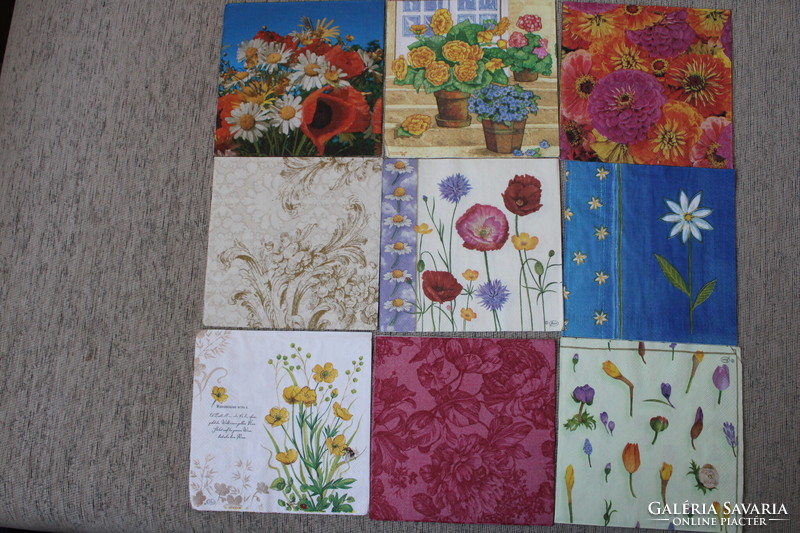 53 napkins with flowers
