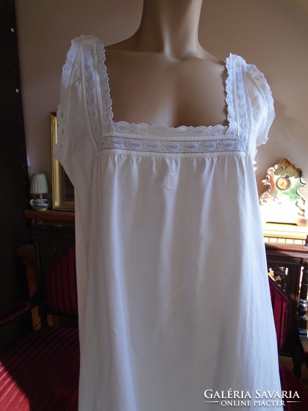 Beautiful turn-of-the-century antique cotton nightgown.