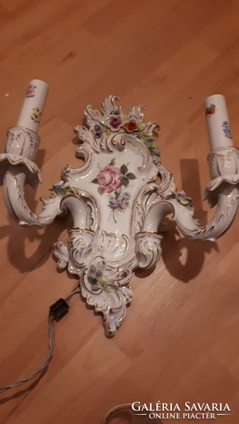 Plaue German porcelain wall arm in perfect condition