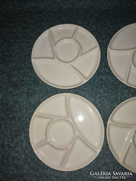 Osztott porcelán tányér készlet, 6 db egyben, átm. 22,5 cm (A8)