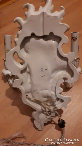 Plaue German porcelain wall arm in perfect condition