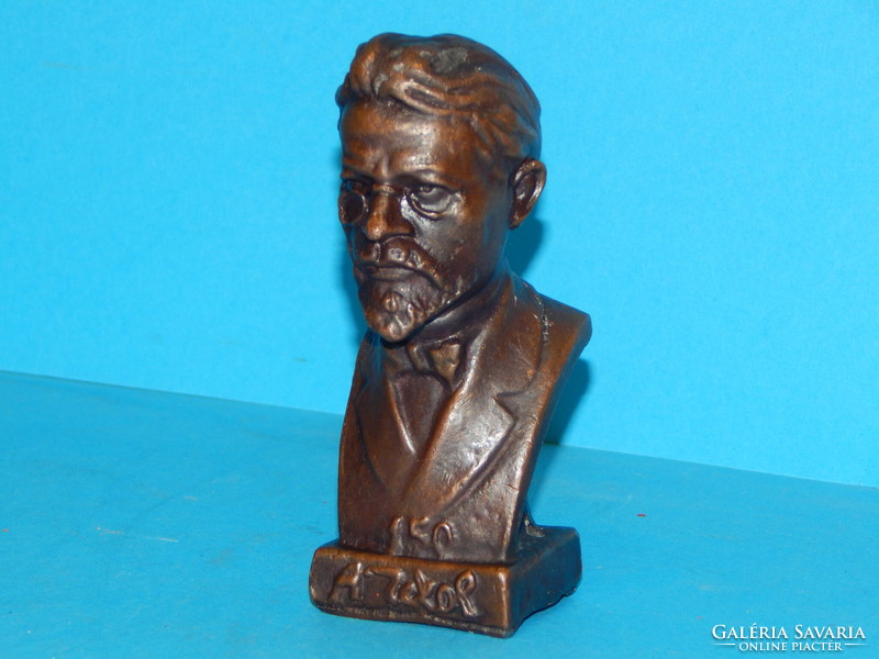 Small bronze statue of Chekhov (1860-1904) in good condition