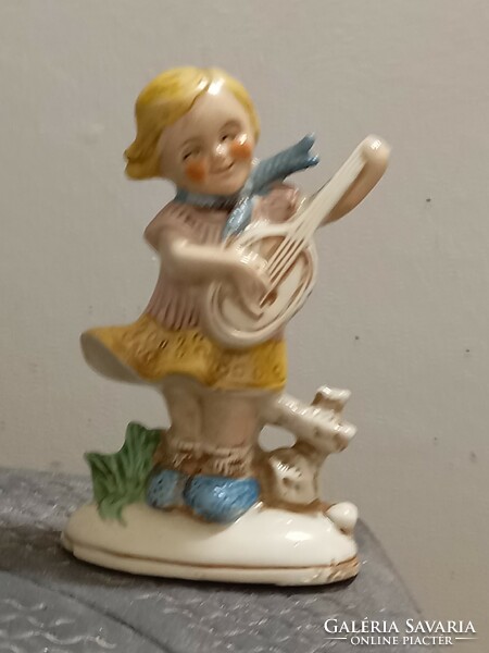 Kislány gitározik . Antik gyönyörű AltWien porcelán