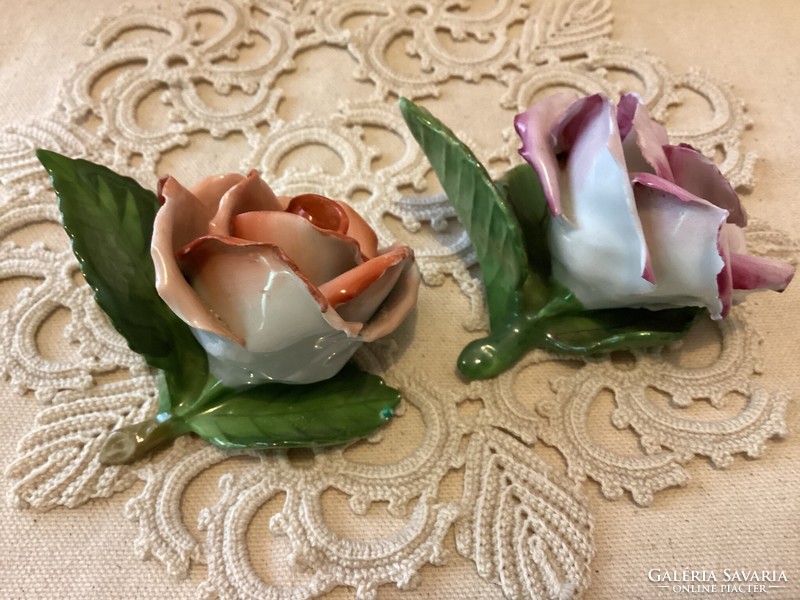 Herendi nagyobb méretű jelzett porcelán rózsák