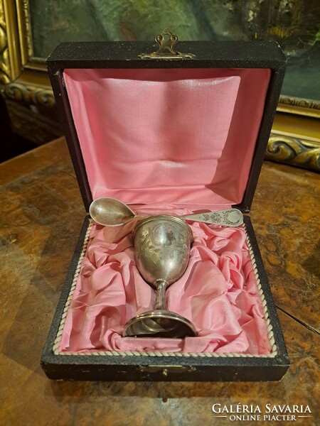 Antique silver soft-boiled egg (?) Set in original box between 1872-1902