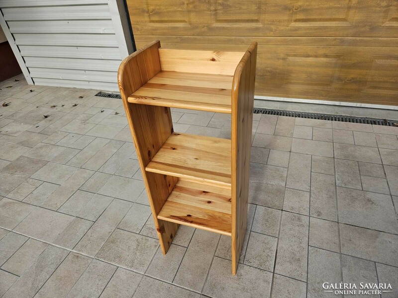 Eladó egy CLAUDIA fenyő polc. RS bútor  Bútor szép állapotú , teljesen borovi fenyőből van.