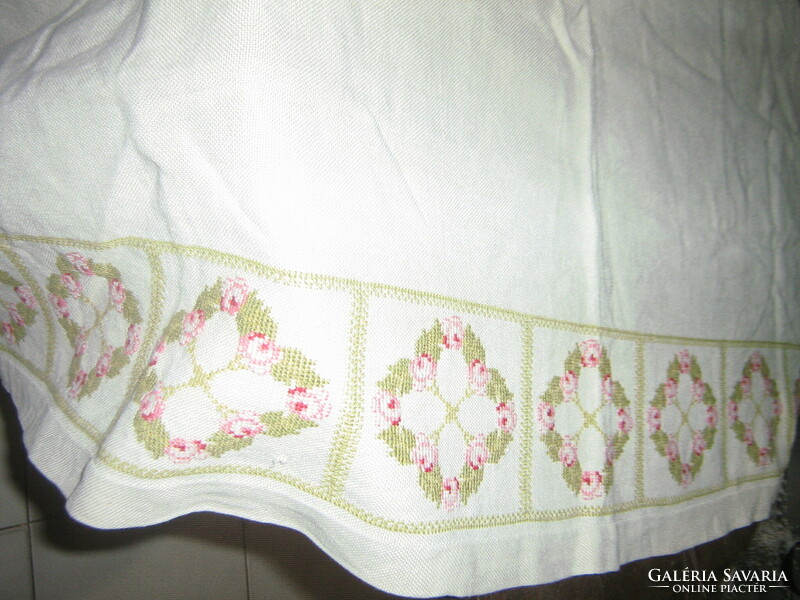 Beautiful antique flower embroidered stained glass curtain