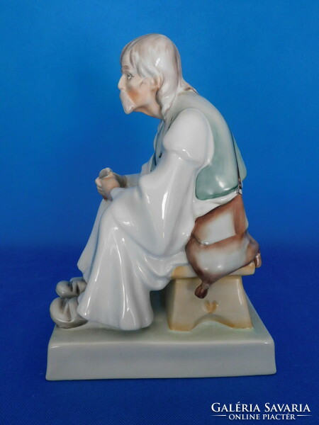 Zsolnay antique bacon peasant