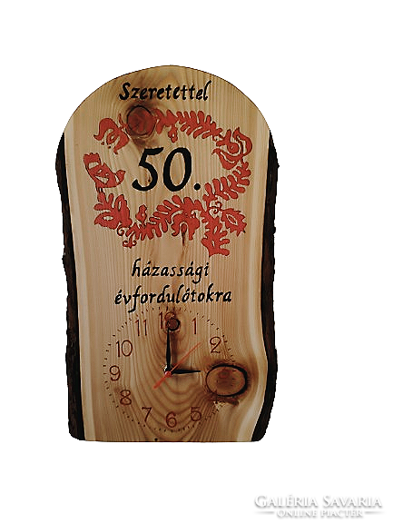 Fából készült falióra 50 házassági évforduló alkalmából magyar népi motívummal