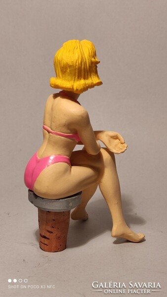 Marked design pin-up figure bottle stopper