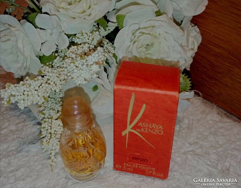 A beautiful rare vintage kashaya amber floral fragrance by Kenzo from 1993. 5 ml edt