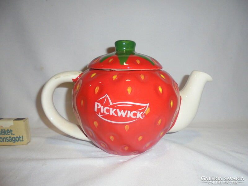 Retro pickwick teapot - strawberry