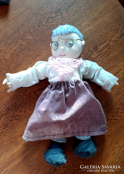 Old aunt rag doll. 37 Cm