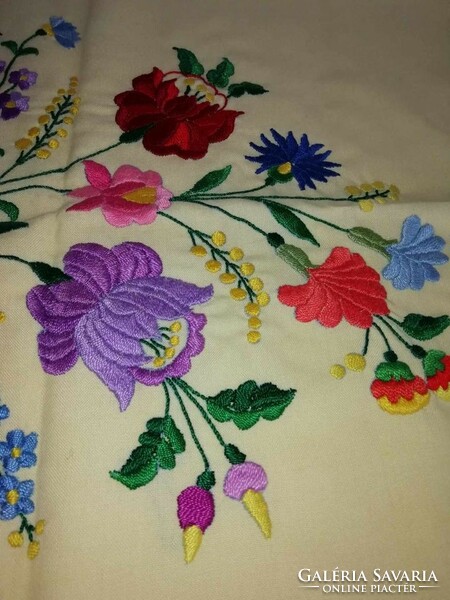 55*42 Cm never used embroidered pillow cover
