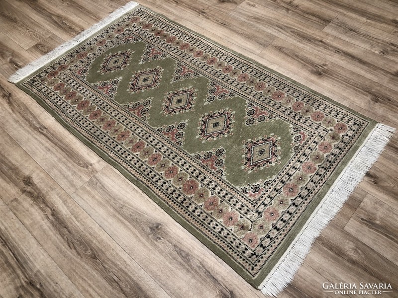 Pakistani hand-knotted silk contour wool Persian rug, 94 x 176 cm