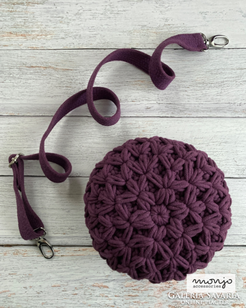 'Emilia' crocheted crossbody bag
