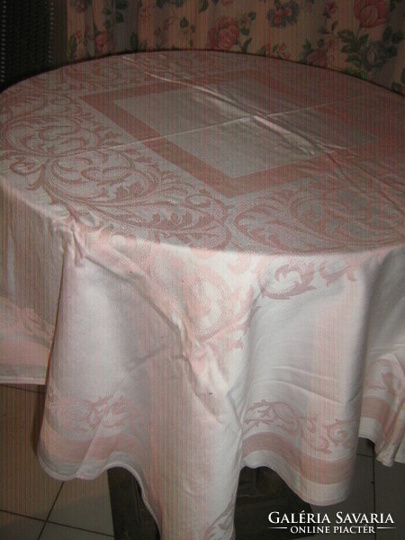Gyönyörű rózsaszín vintage barokk mintás toledó díszítésű damaszt terítő