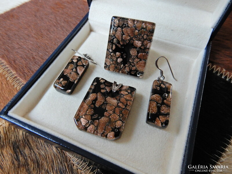Old silver jewelry set with Murano glass decoration