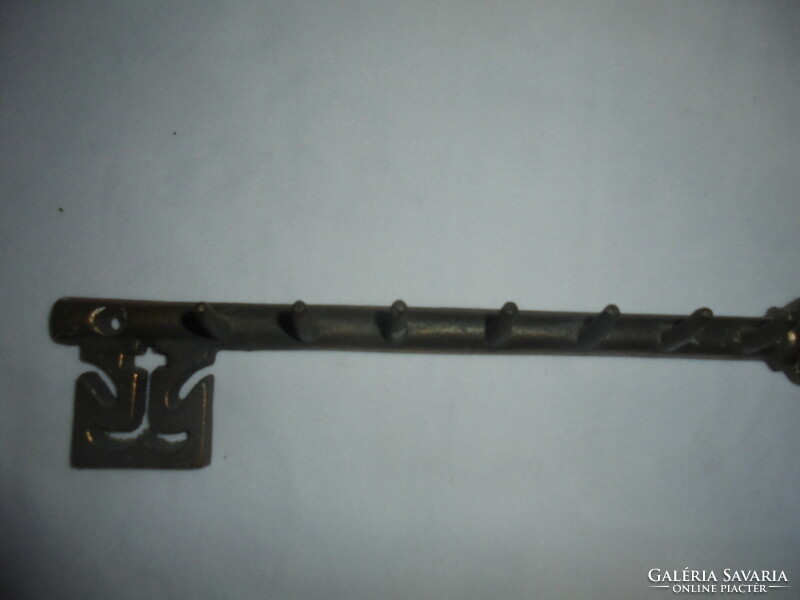 Retro fali kulcstartó - kulcs alakú