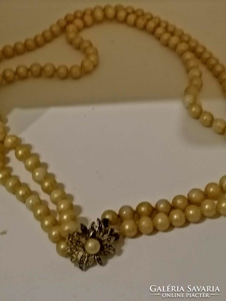 Antique string of pearls with a beautiful clasp