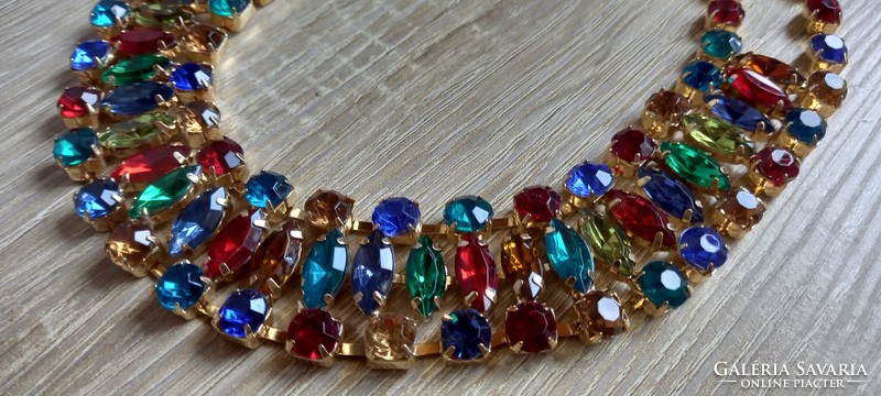 Colorful rhinestone stone necklace, neck blue