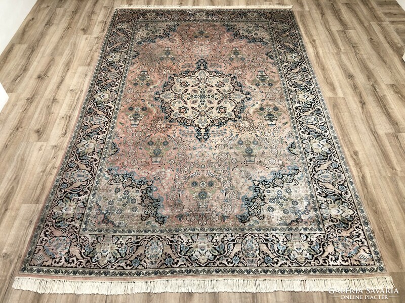 Kashmir - Indian hand-knotted silk Persian rug, 212 x 322 cm