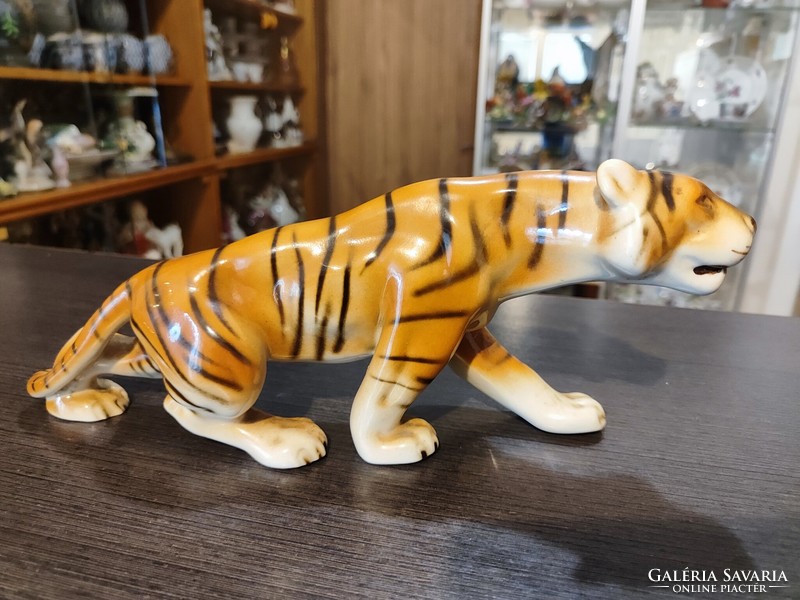 Royal Dux tigris, 29 cm