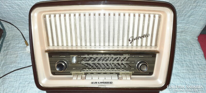 Antique radio, telefunken gavotte 8 nszk 1957.