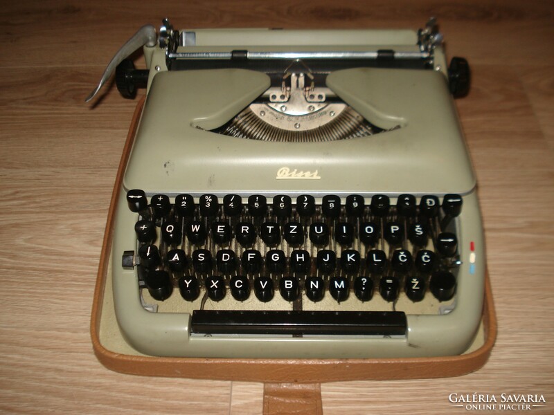 Eladó 1 db régi Biser írógép 1968