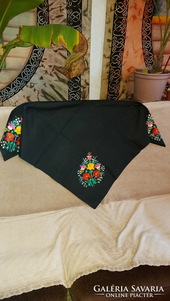 Antique folk embroidered shawl shoulder scarf Kalocsa floral pattern 98 cm