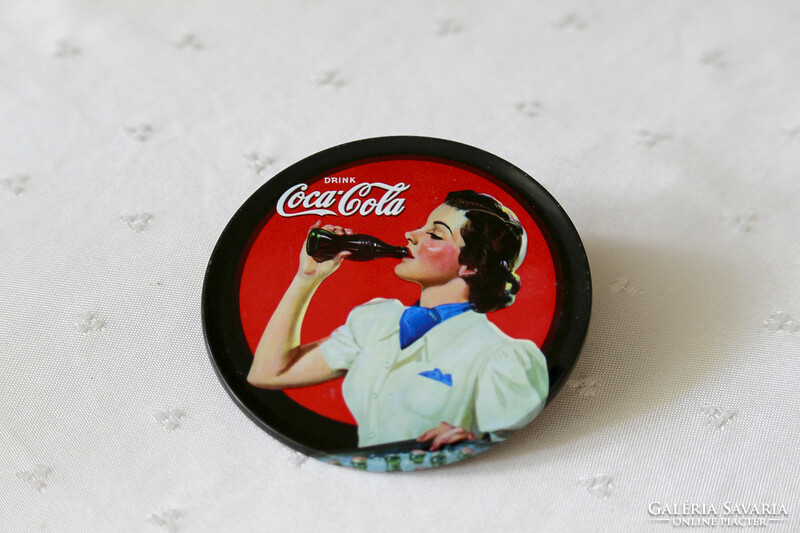 Coca Cola relikvia gyűjtőnek 3 szett POHÁRALÁTÉT, aludobozban. - egyben olcsóbb