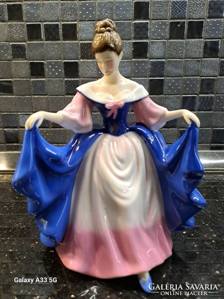 Royal doulton sara English porcelain statue lady figurine handmade and painted nipp
